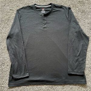 Men's Black Hanes long sleeve Shirt